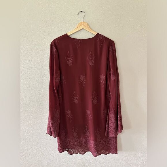 WAYF Halifax Embroidered Bell Sleeve Dress Burgundy Red Size M - Picture 8 of 8